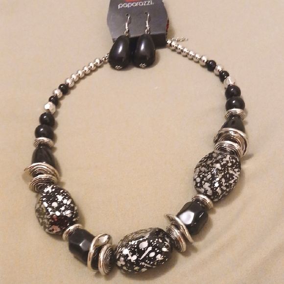 Paparazzi Black and Silver Necklace And Fish Hook Earring Set - Picture 1 of 5